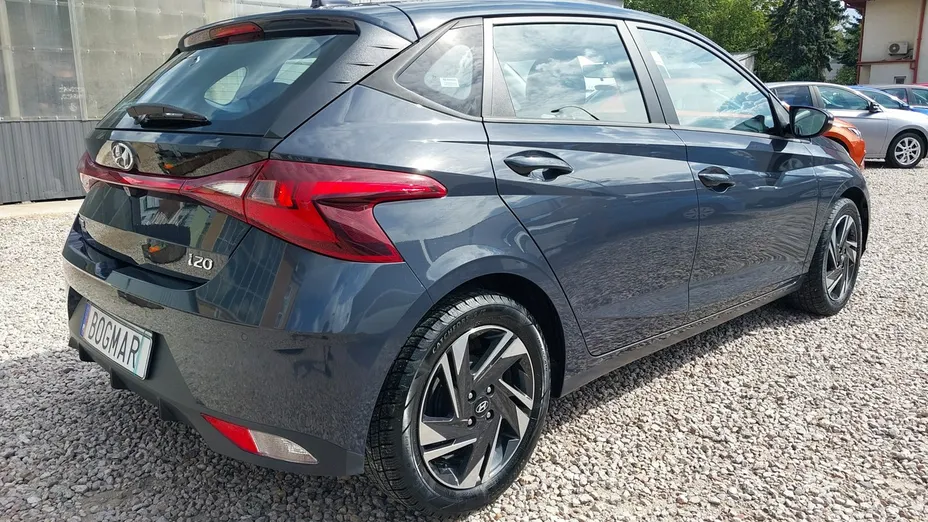 HYUNDAI i20 -