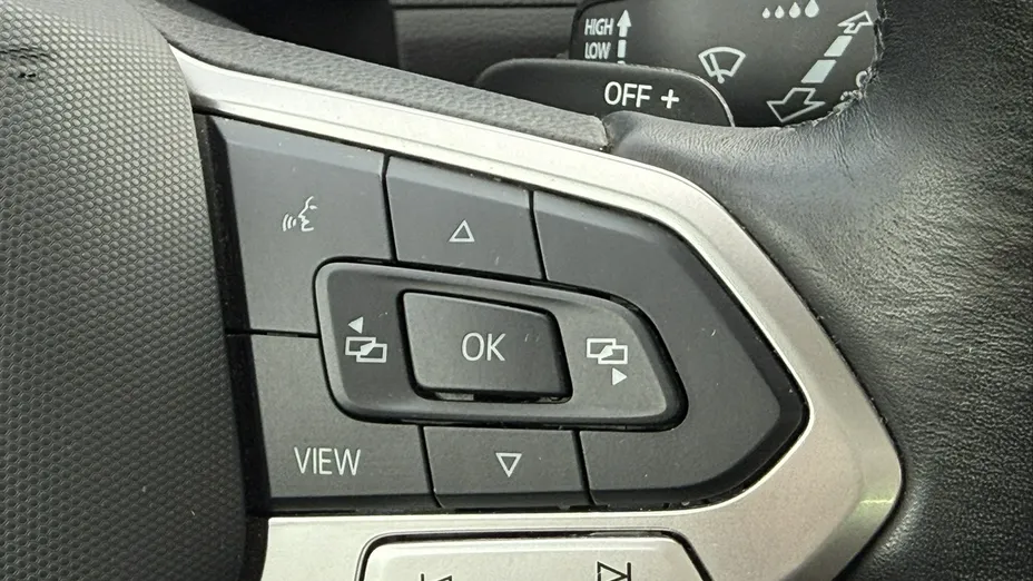 VOLKSWAGEN Passat -