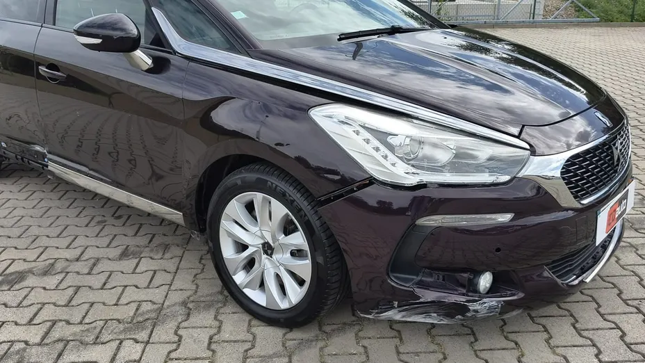 DS 5 -