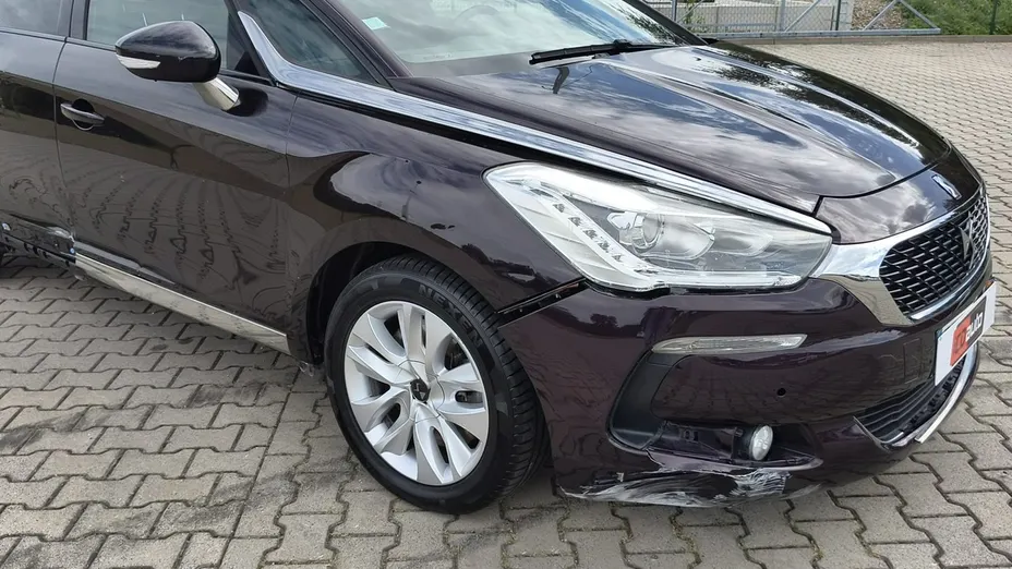 DS 5 -