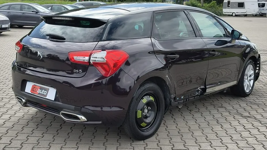 DS 5 -