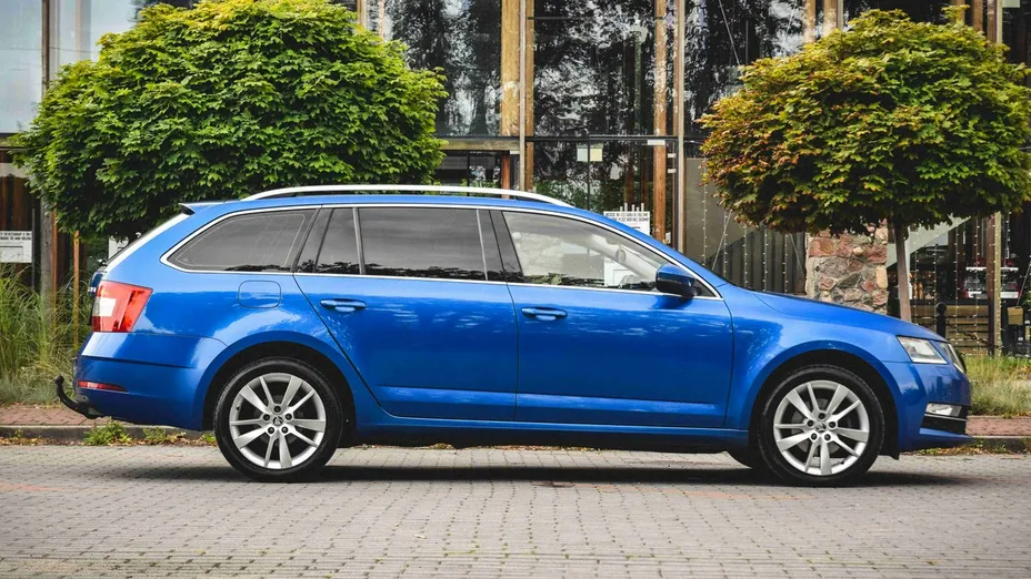 SKODA Octavia -