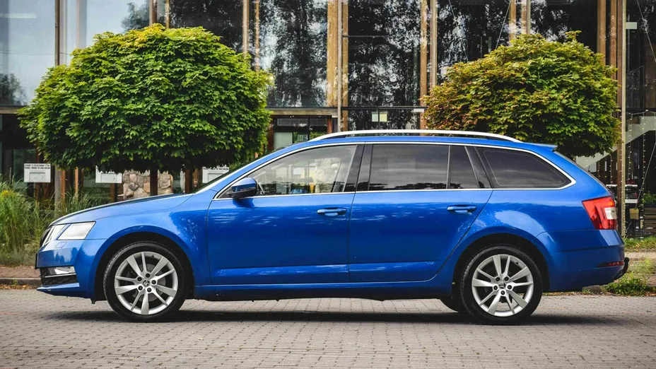 SKODA Octavia -
