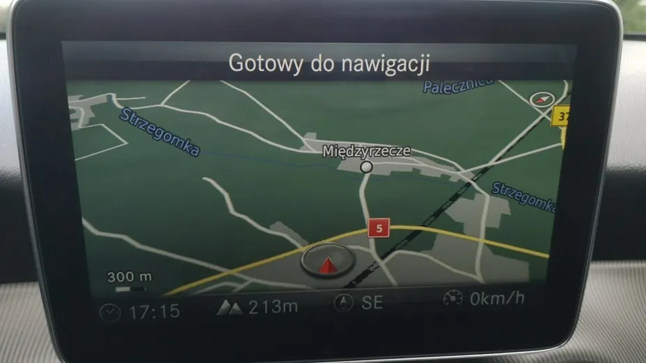 MERCEDES-BENZ GLA -