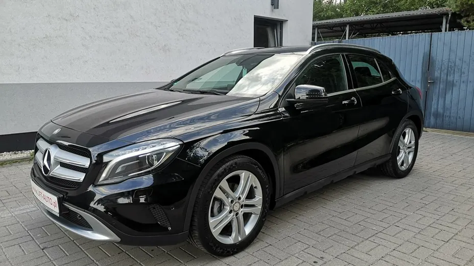 MERCEDES-BENZ GLA -