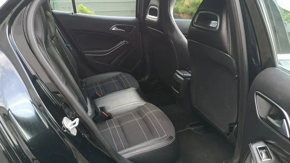 MERCEDES-BENZ GLA -