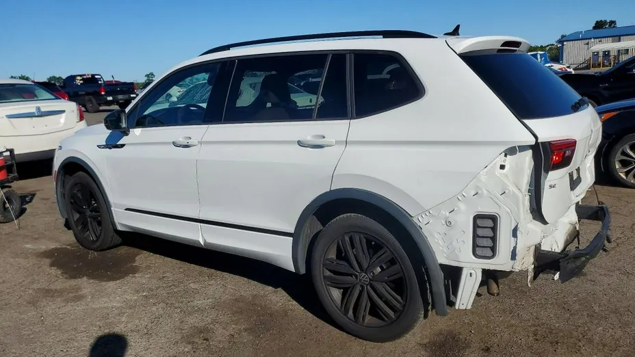 VOLKSWAGEN Tiguan -