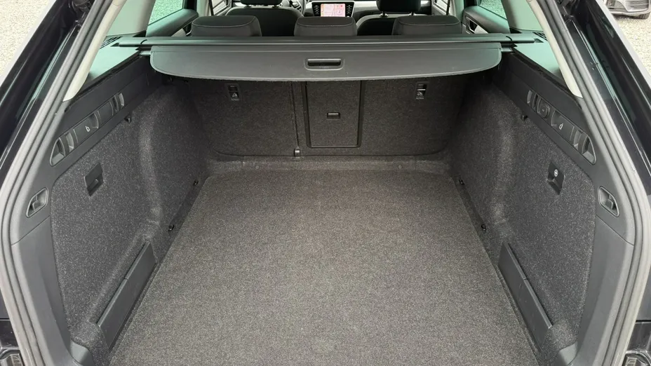 SKODA Superb -