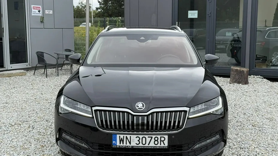 SKODA Superb -