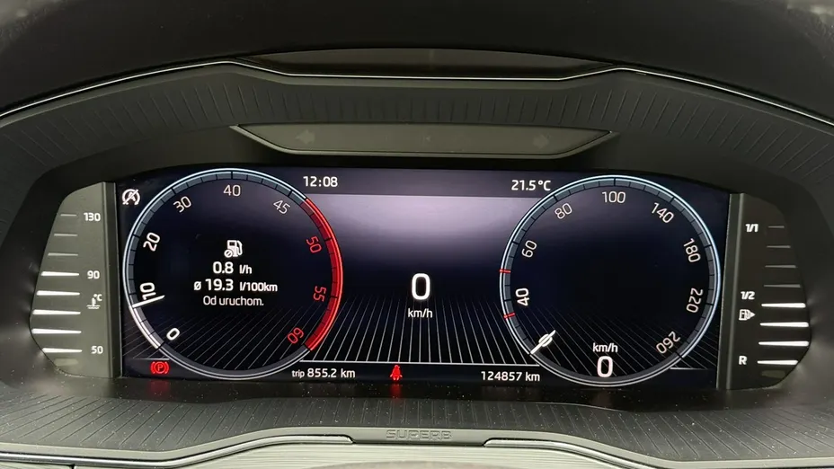 SKODA Superb -