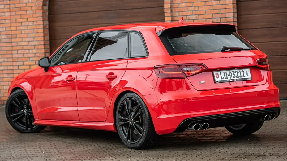 AUDI S3 Sportback -