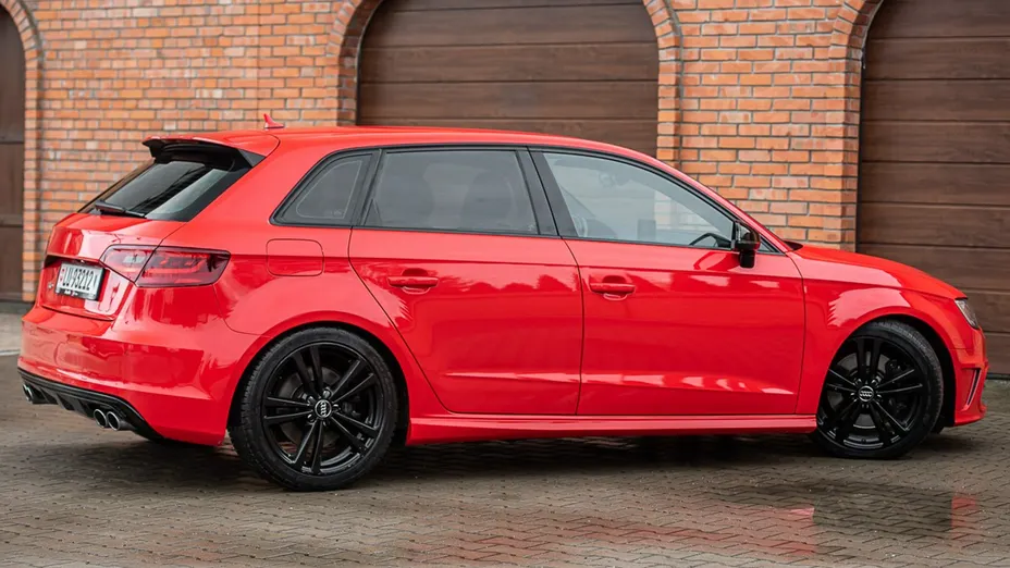 AUDI S3 Sportback -