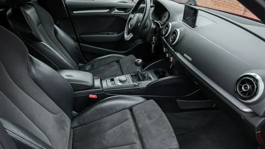 AUDI S3 Sportback -