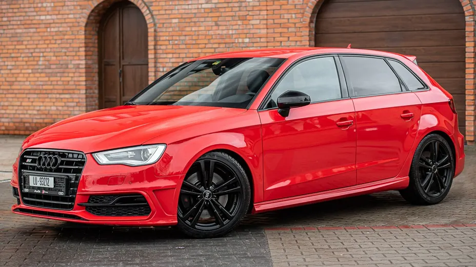 AUDI S3 Sportback -