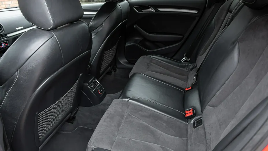 AUDI S3 Sportback -