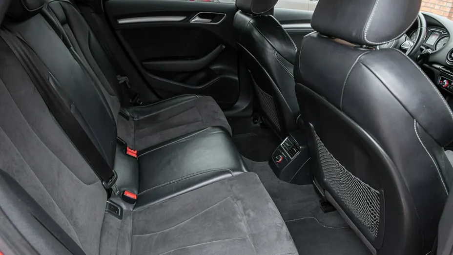 AUDI S3 Sportback -