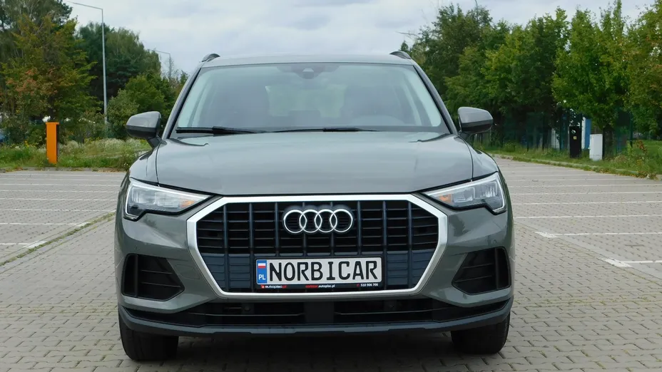 AUDI Q3 -