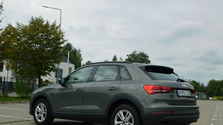 AUDI Q3 -