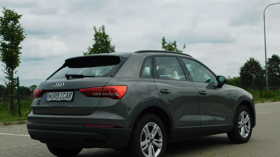 AUDI Q3 -