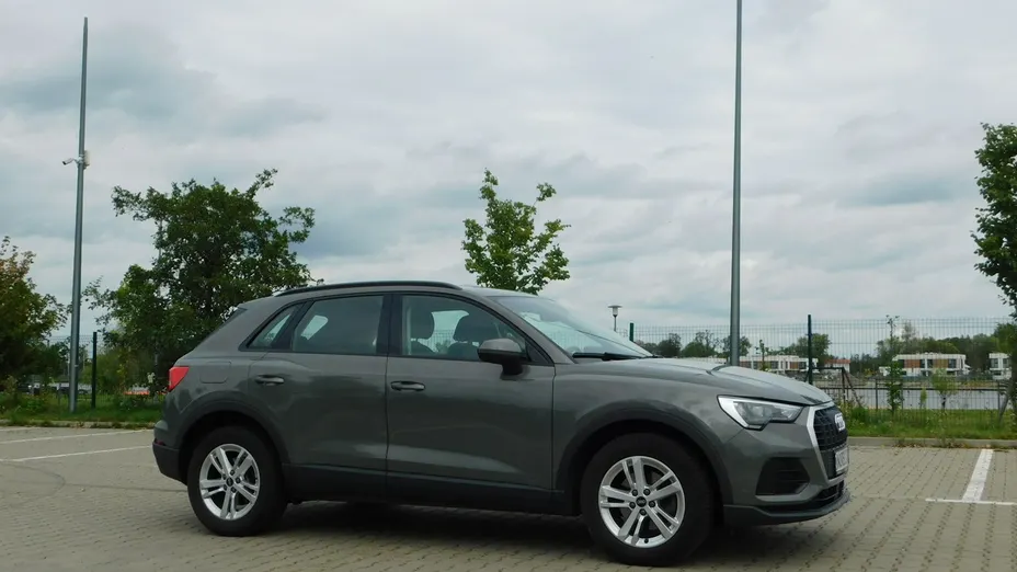 AUDI Q3 -