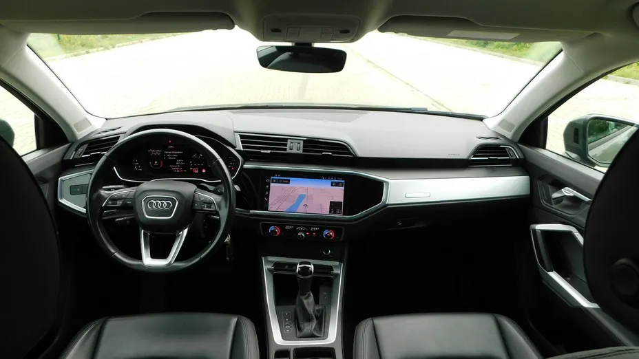 AUDI Q3 -