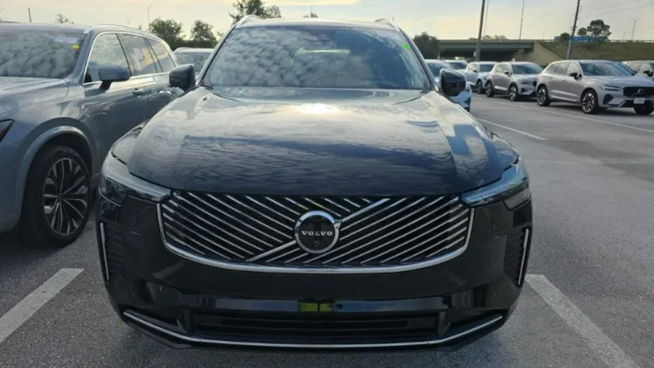 VOLVO XC90 -