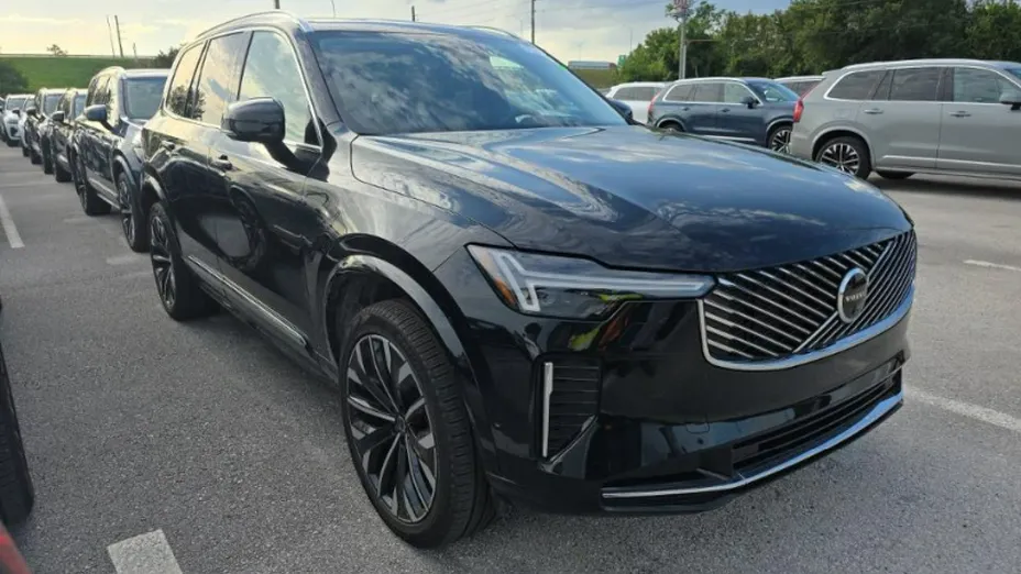 VOLVO XC90 -