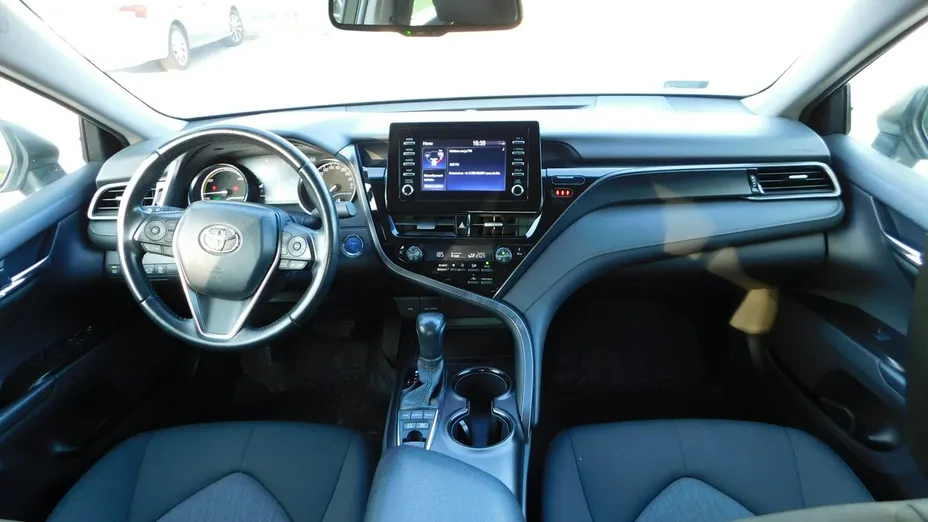 TOYOTA Camry -