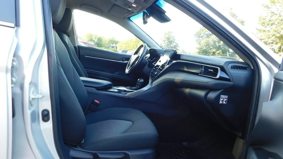 TOYOTA Camry -
