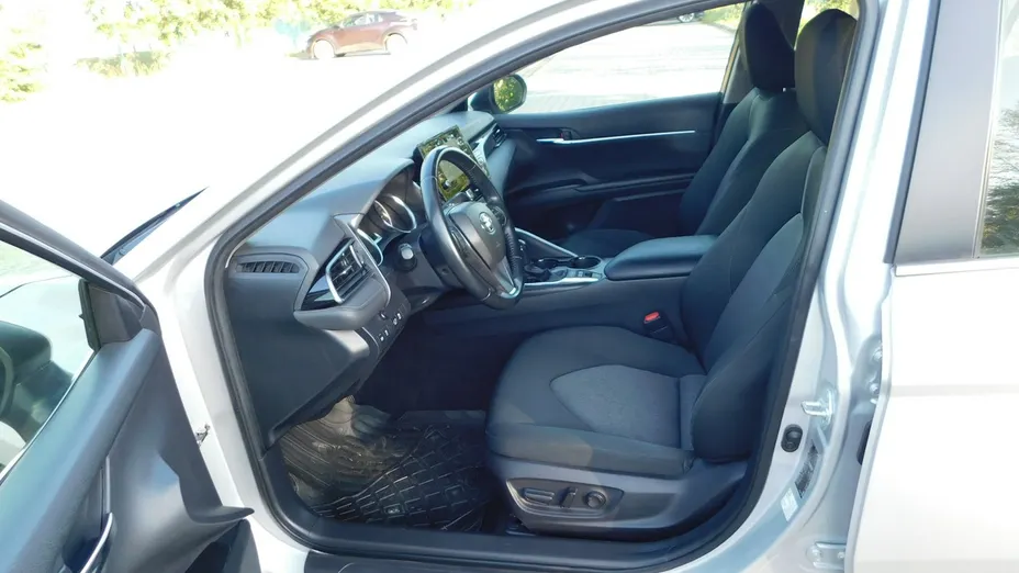 TOYOTA Camry -