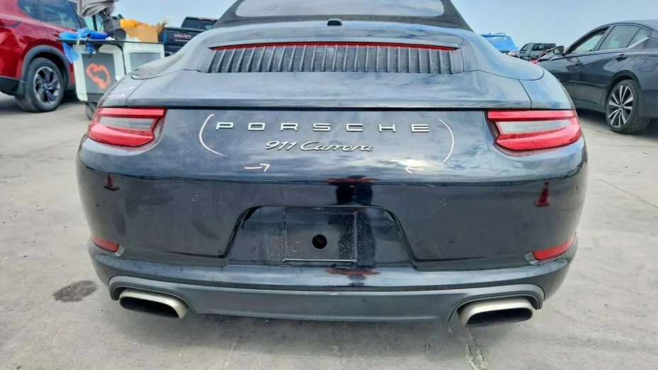 PORSCHE 911 -
