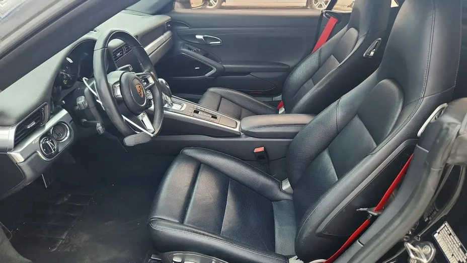 PORSCHE 911 -