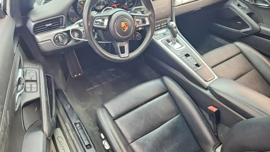 PORSCHE 911 -