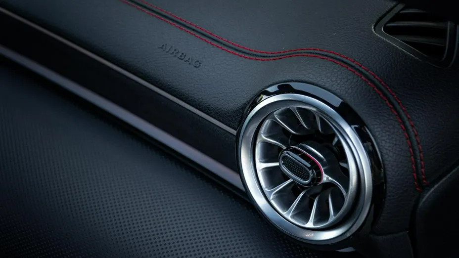 MERCEDES-BENZ CLA -