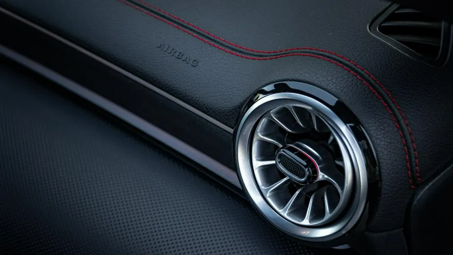 MERCEDES-BENZ CLA -