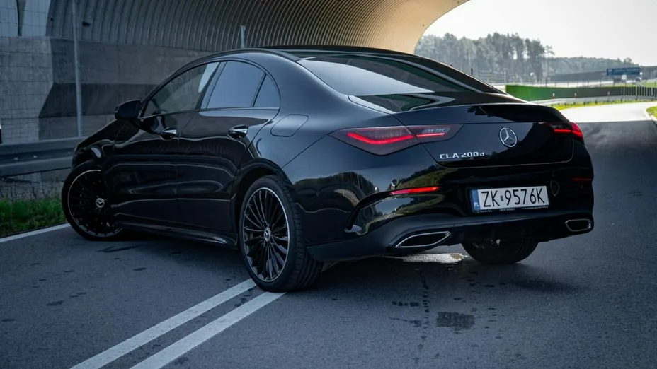 MERCEDES-BENZ CLA -