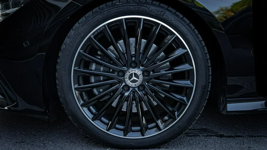 MERCEDES-BENZ CLA -