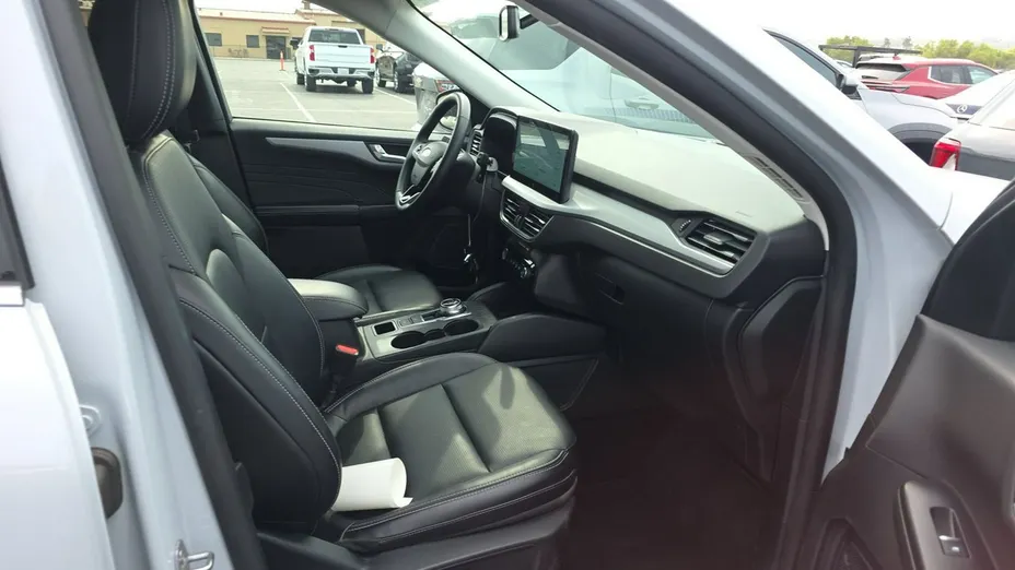 FORD Escape -