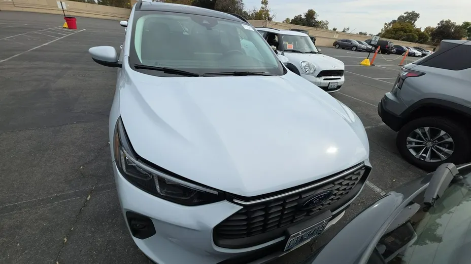 FORD Escape -