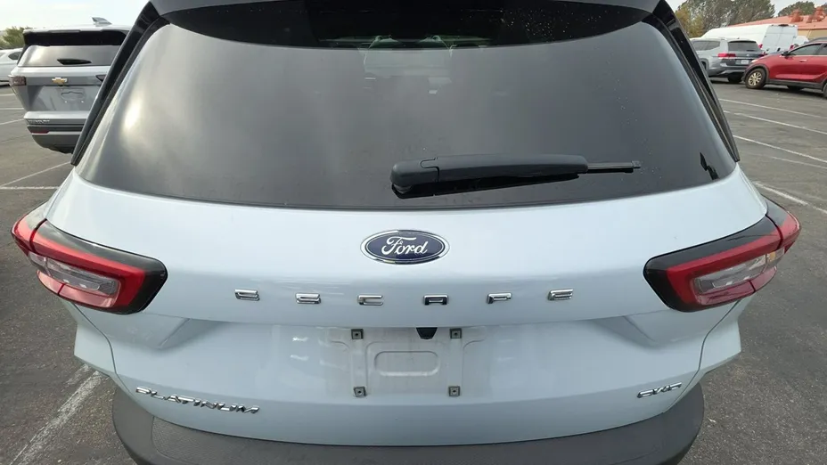 FORD Escape -