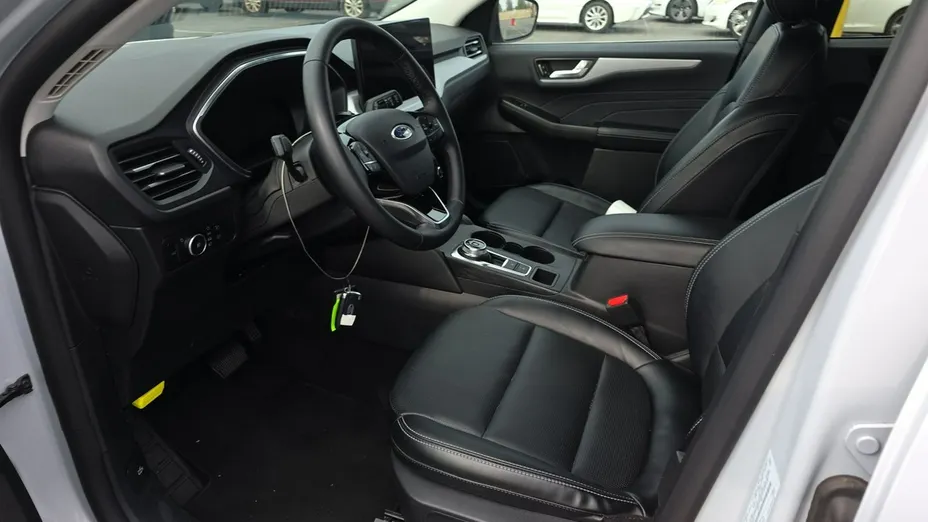 FORD Escape -