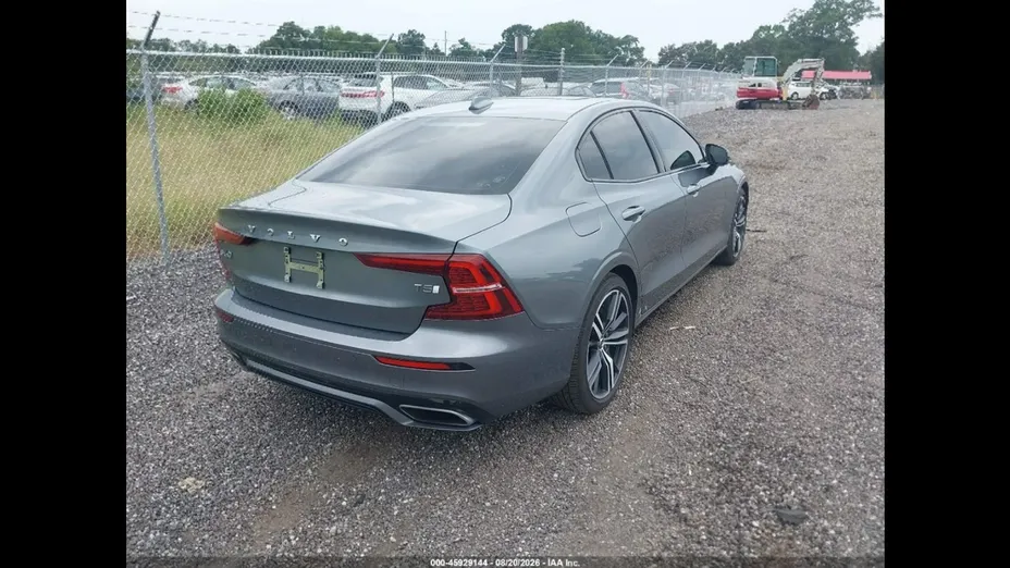 VOLVO S60 -