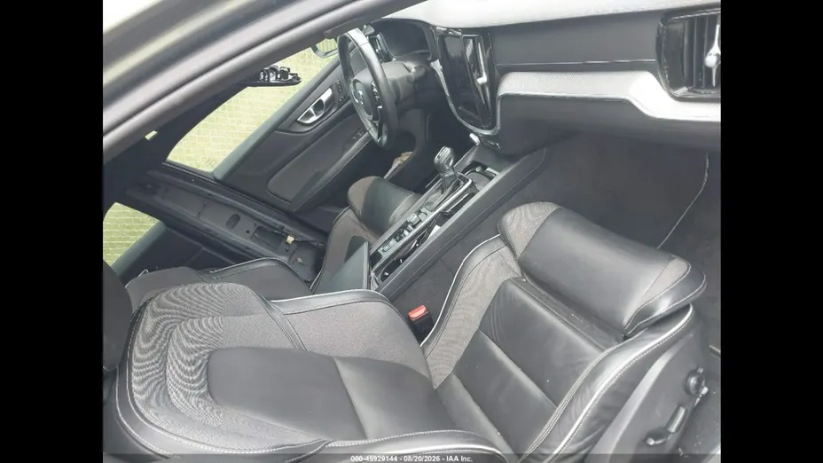 VOLVO S60 -