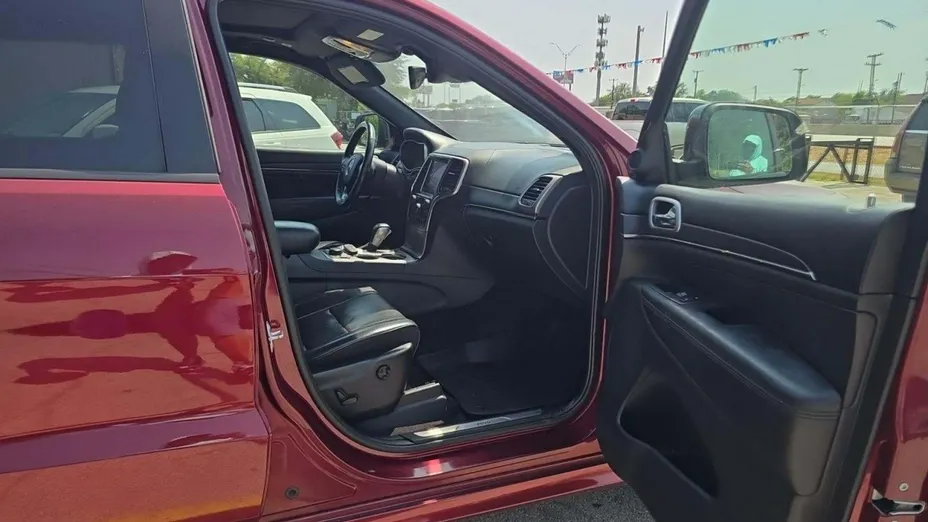 JEEP Grand Cherokee -