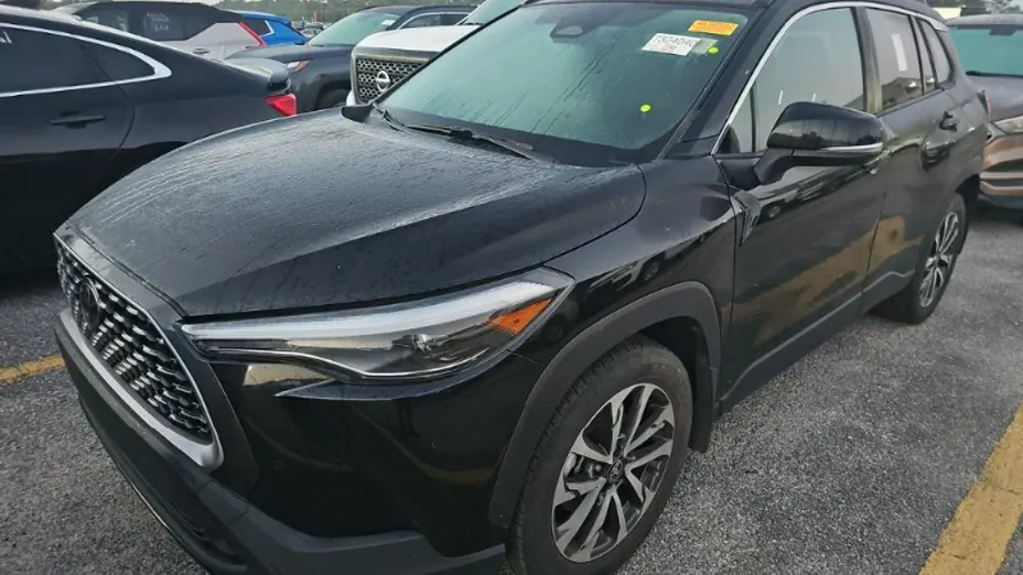 TOYOTA Corolla Cross -