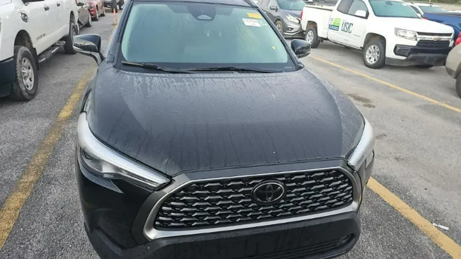 TOYOTA Corolla Cross -