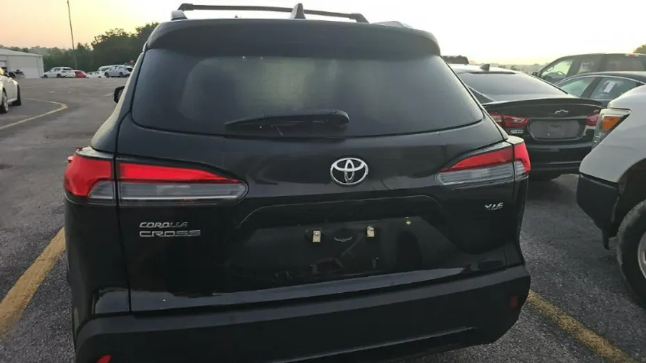 TOYOTA Corolla Cross -