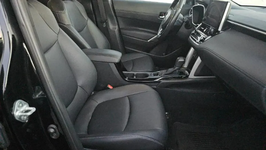 TOYOTA Corolla Cross -