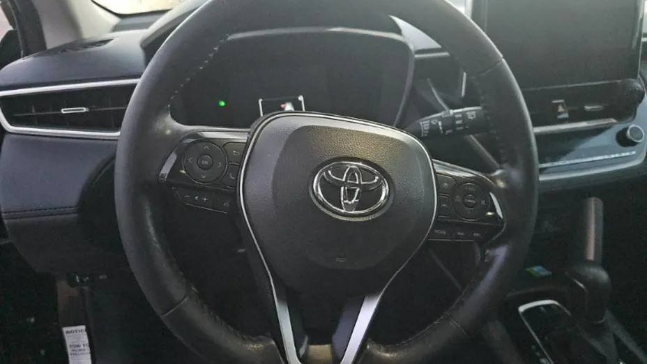 TOYOTA Corolla Cross -