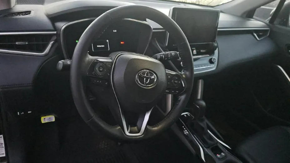 TOYOTA Corolla Cross -
